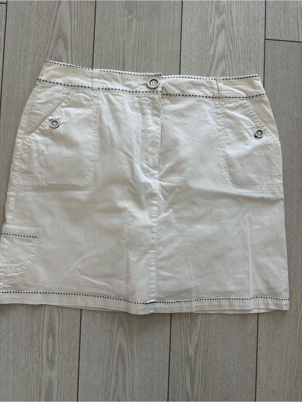 Karen Scott White Cotton A-Line Skirt with Contrast Stitching